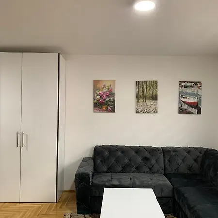 Апартаменты Stan Na Dan Pepi, Lukavica